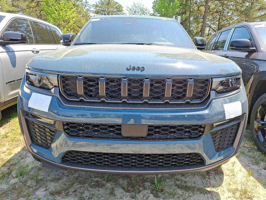 new 2026 Jeep Grand Cherokee car, priced at $51,659