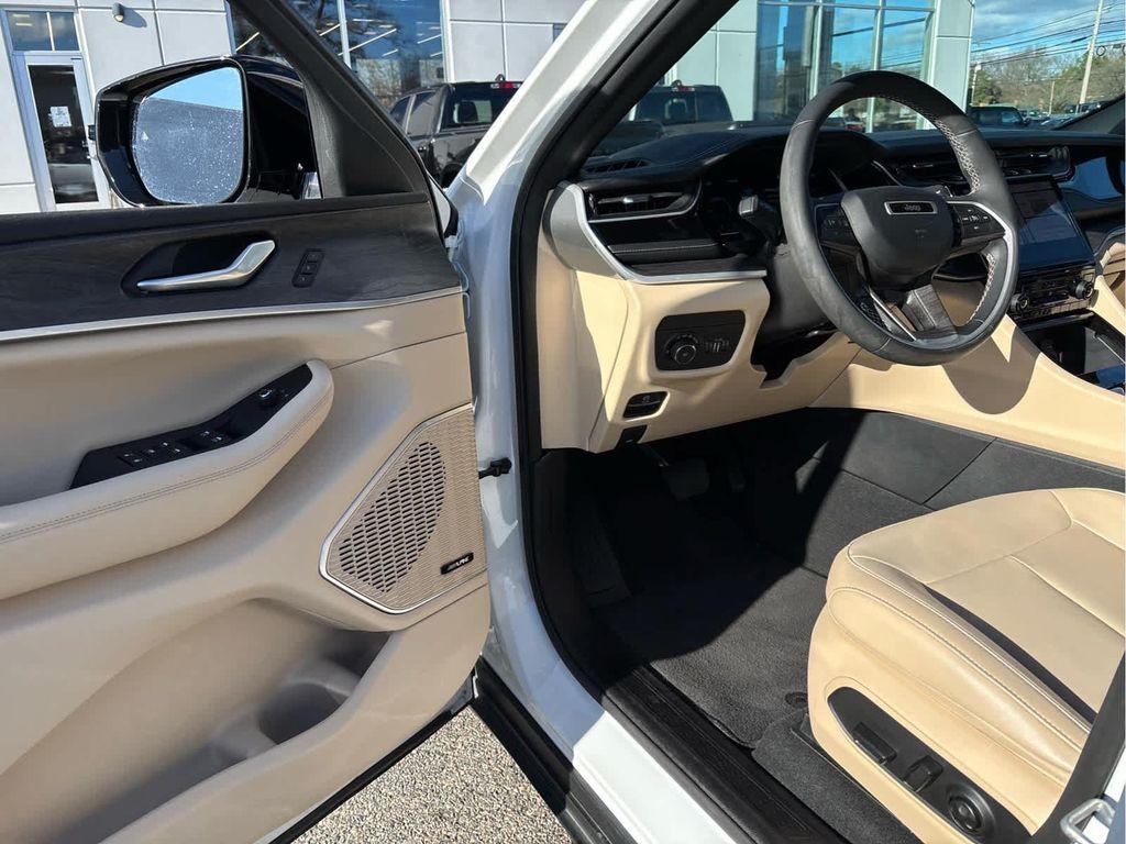 used 2023 Jeep Grand Cherokee car, priced at $31,937