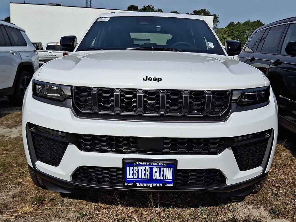 new 2026 Jeep Grand Cherokee car, priced at $50,930