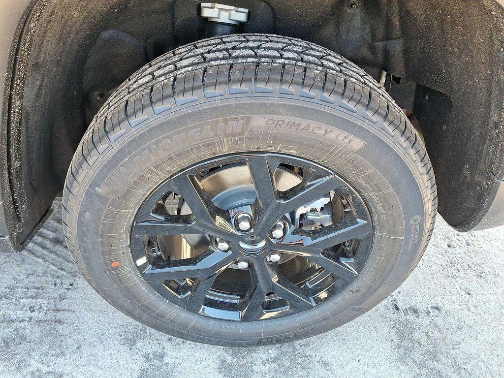 new 2026 Jeep Grand Cherokee car, priced at $50,199