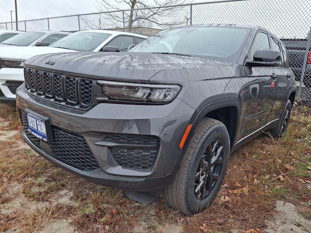 new 2025 Jeep Grand Cherokee car, priced at $46,730