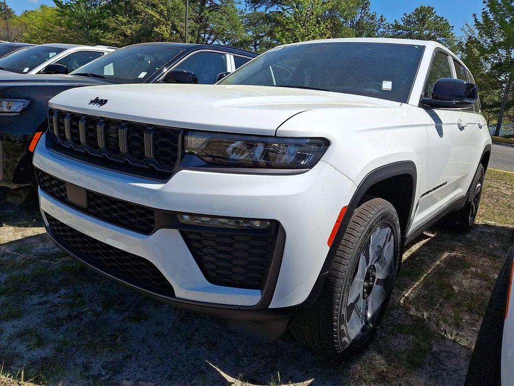 new 2026 Jeep Grand Cherokee car, priced at $52,430
