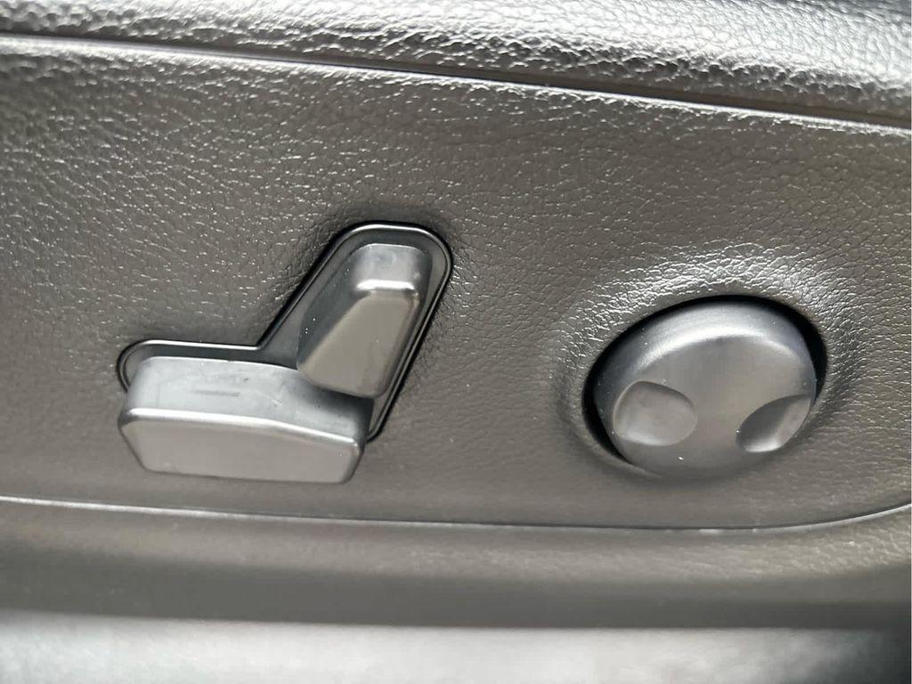 used 2023 Ram 1500 car, priced at $38,352