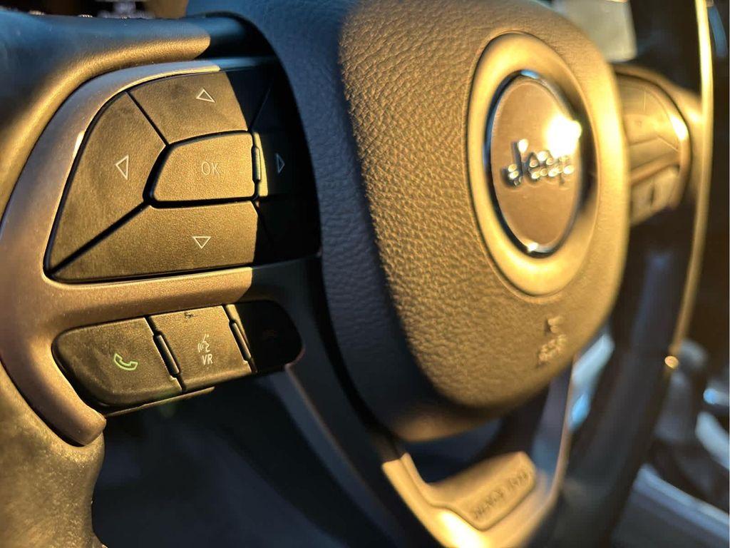 used 2021 Jeep Grand Cherokee car, priced at $24,907