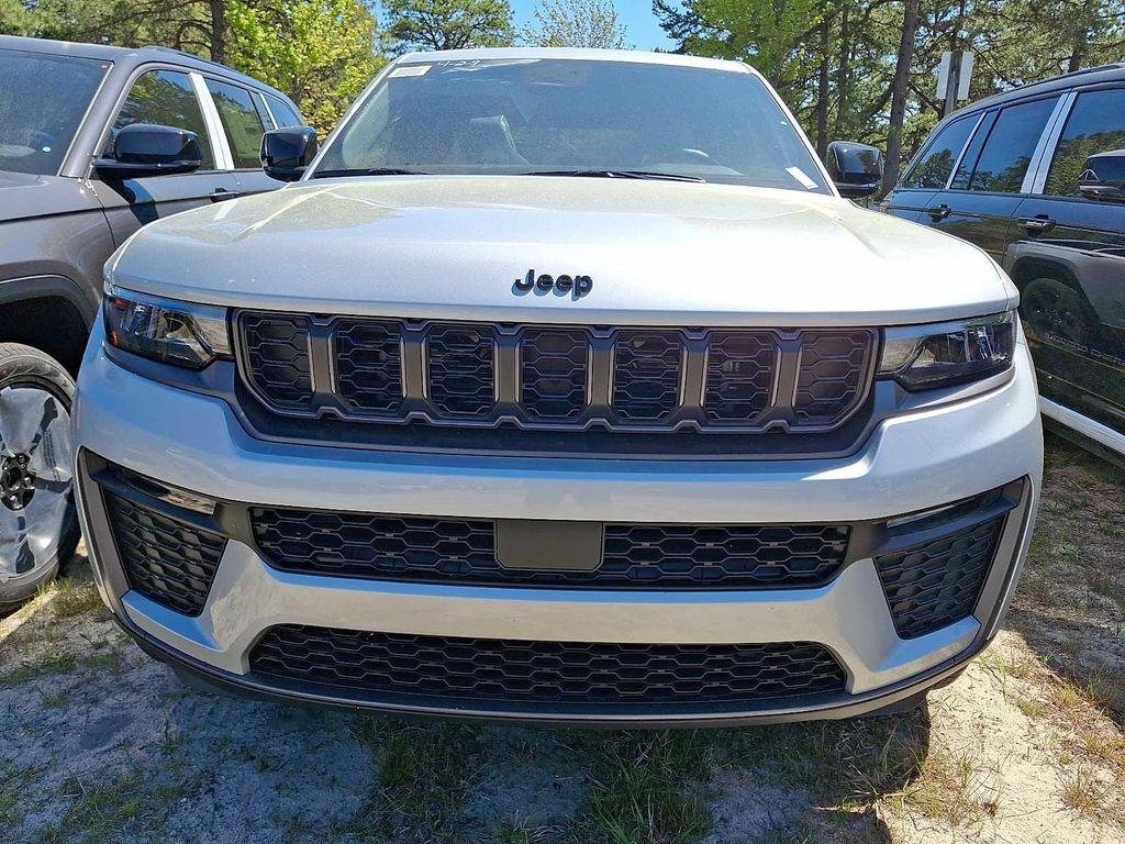 new 2026 Jeep Grand Cherokee car, priced at $53,025