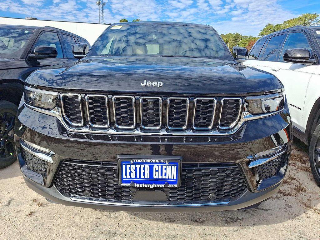 new 2025 Jeep Grand Cherokee car, priced at $52,935