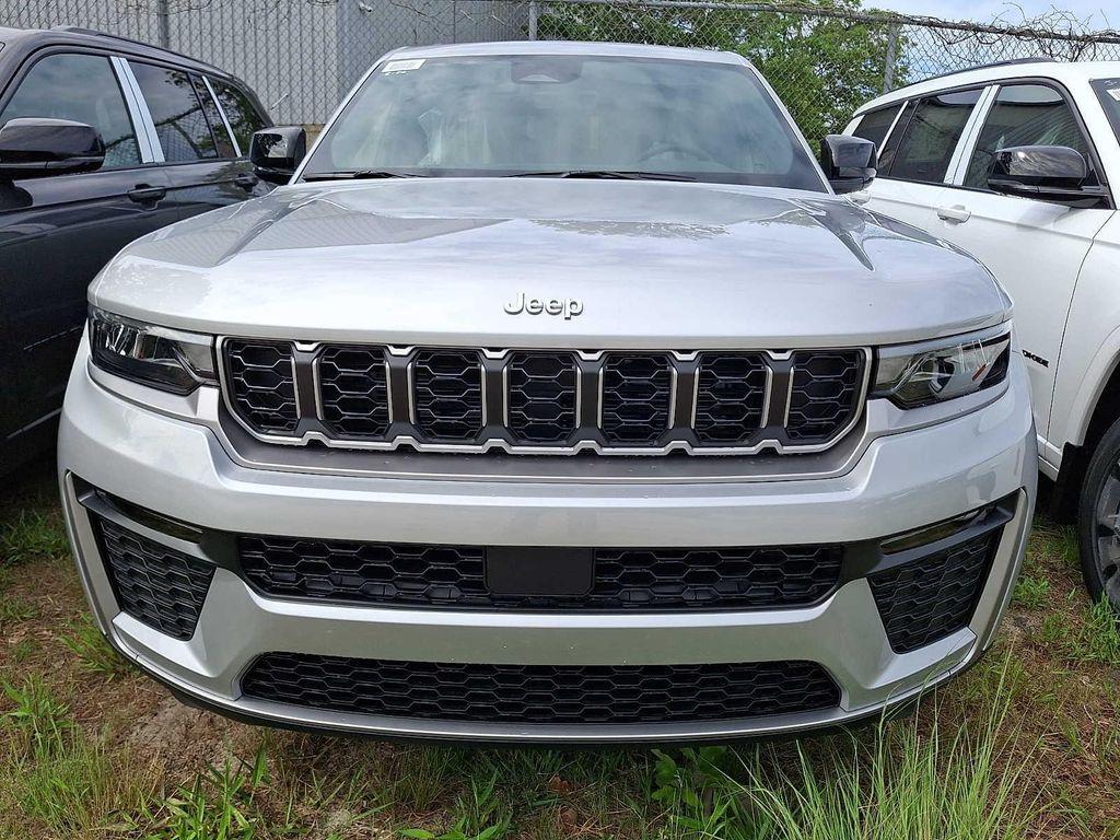 new 2026 Jeep Grand Cherokee car, priced at $51,254