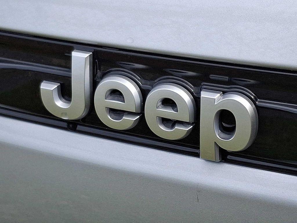 new 2026 Jeep Grand Cherokee car, priced at $51,254