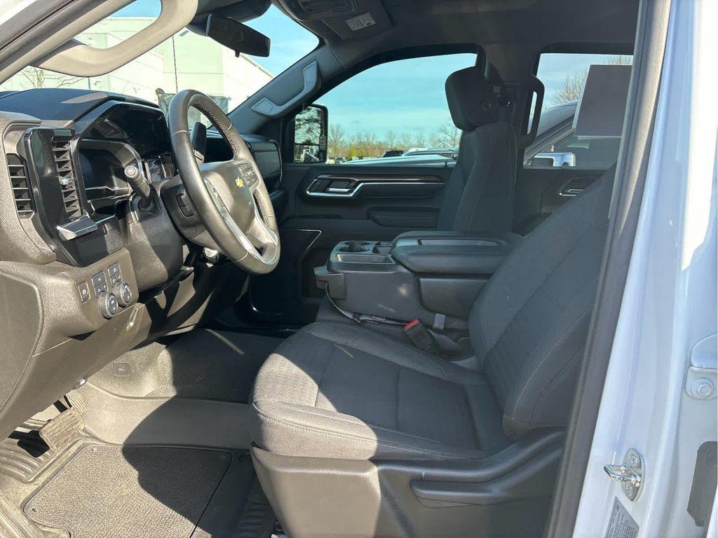 used 2024 Chevrolet Silverado 2500 car, priced at $45,686