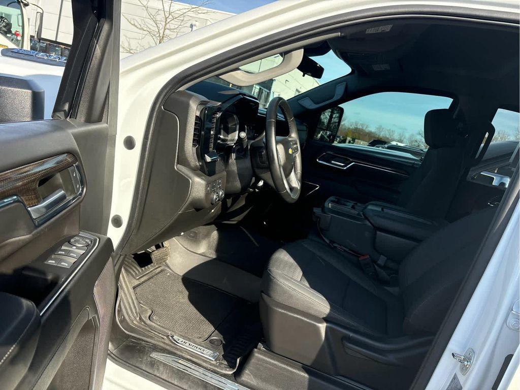 used 2024 Chevrolet Silverado 2500 car, priced at $45,686
