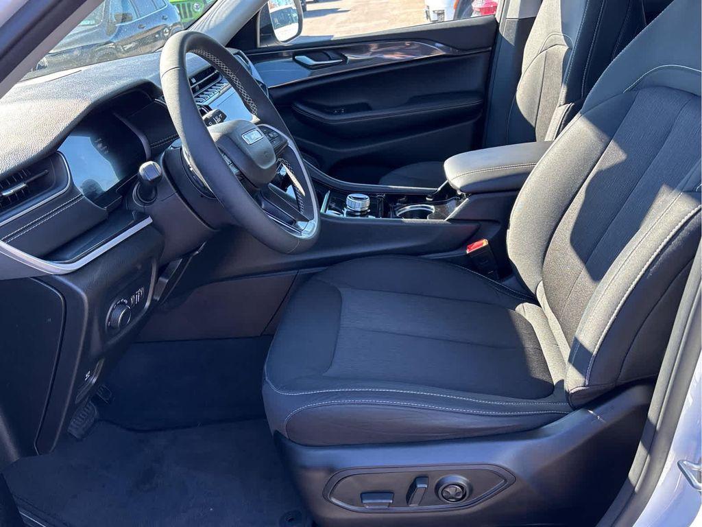 used 2023 Jeep Grand Cherokee car, priced at $29,886