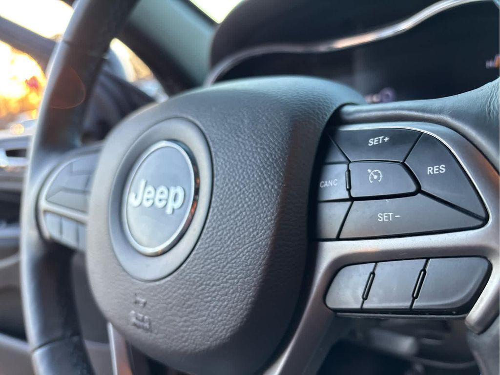 used 2019 Jeep Grand Cherokee car, priced at $19,511