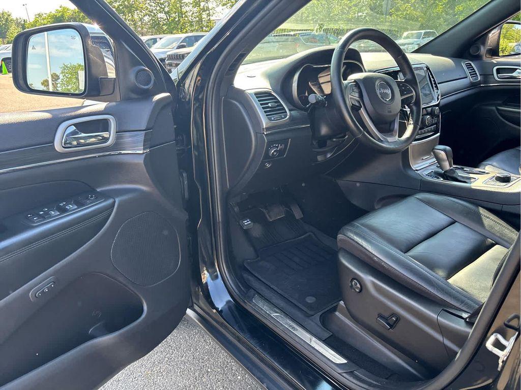 used 2021 Jeep Grand Cherokee car, priced at $23,286