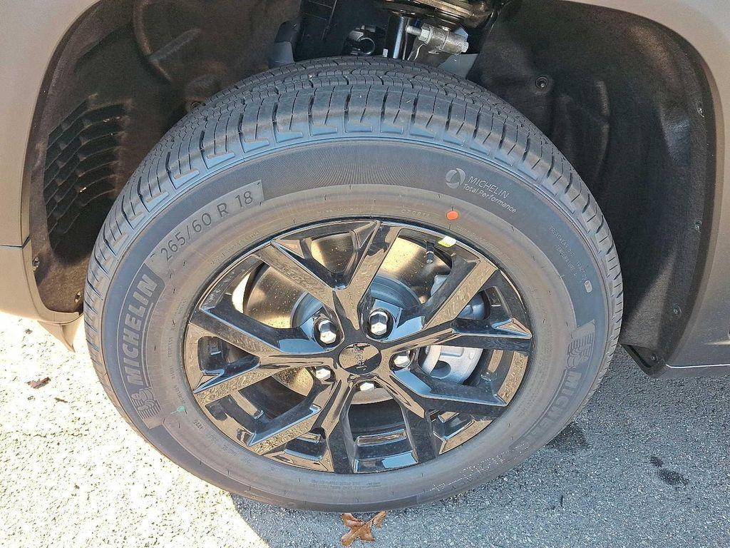 new 2025 Jeep Grand Cherokee L car, priced at $48,730