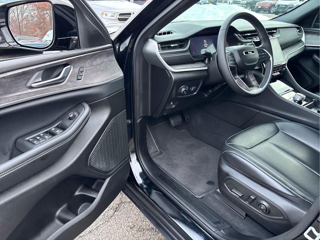 used 2024 Jeep Grand Cherokee car, priced at $36,481