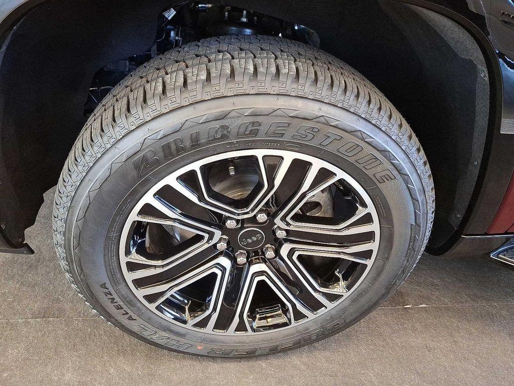 new 2026 Jeep Grand Wagoneer car, priced at $70,530