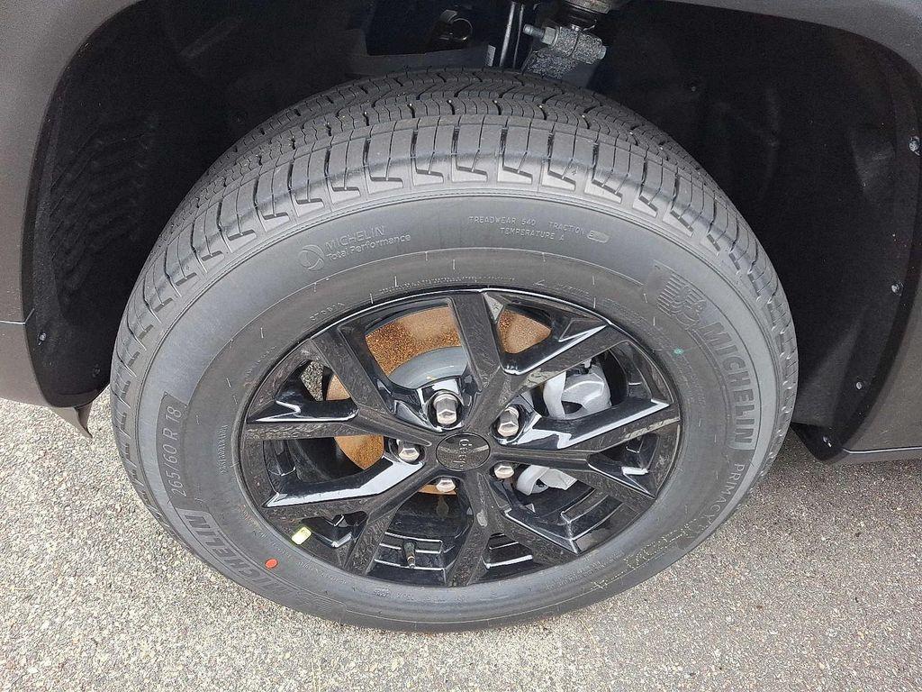 new 2025 Jeep Grand Cherokee car, priced at $46,730