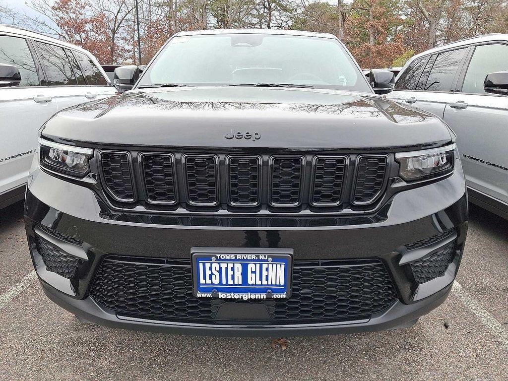 new 2025 Jeep Grand Cherokee car, priced at $46,730