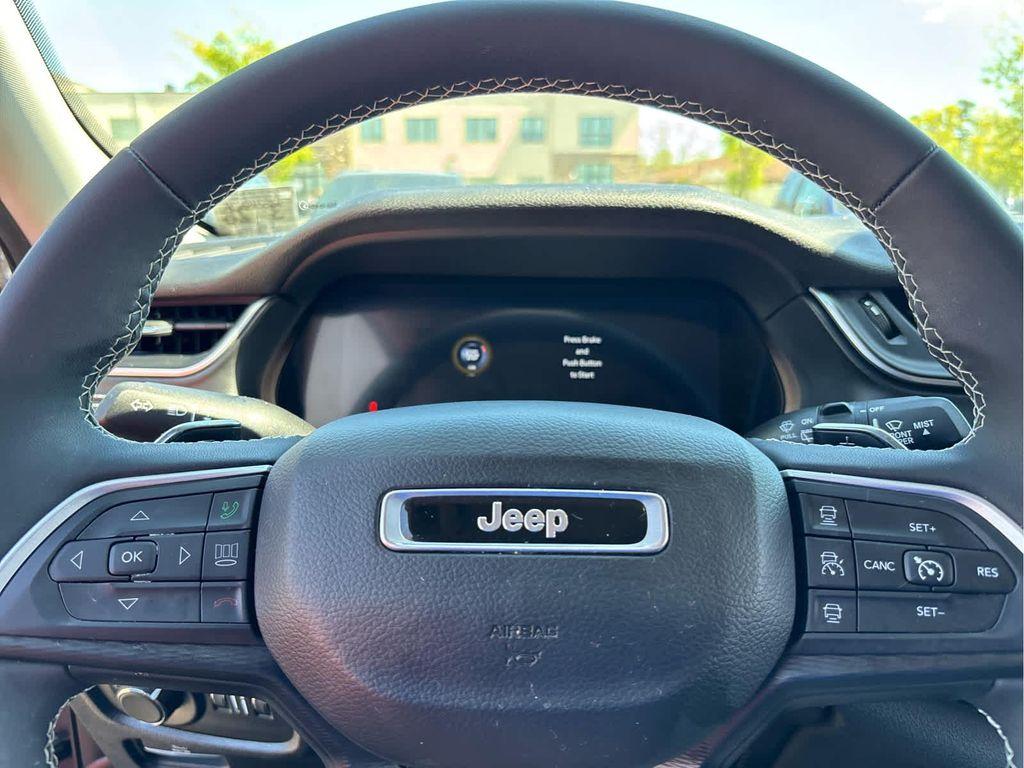 used 2023 Jeep Grand Cherokee car, priced at $28,686