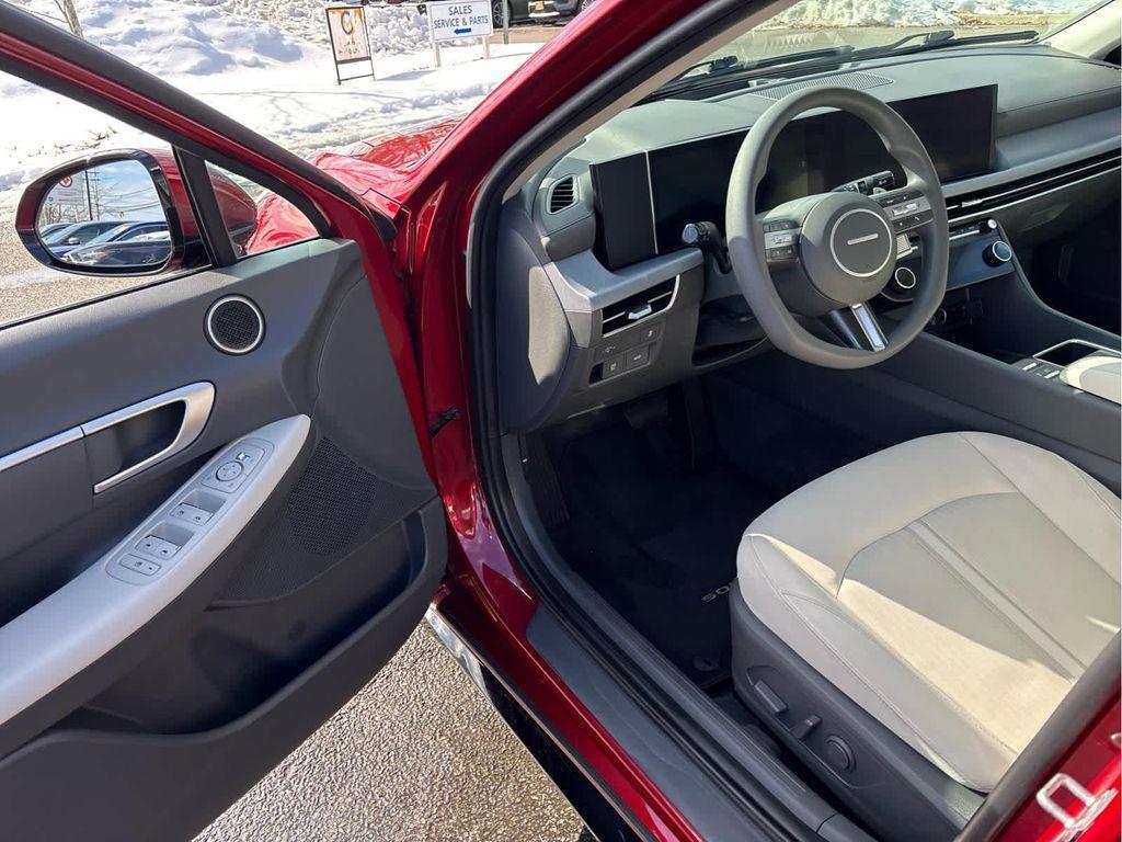 used 2024 Hyundai Sonata car, priced at $24,937