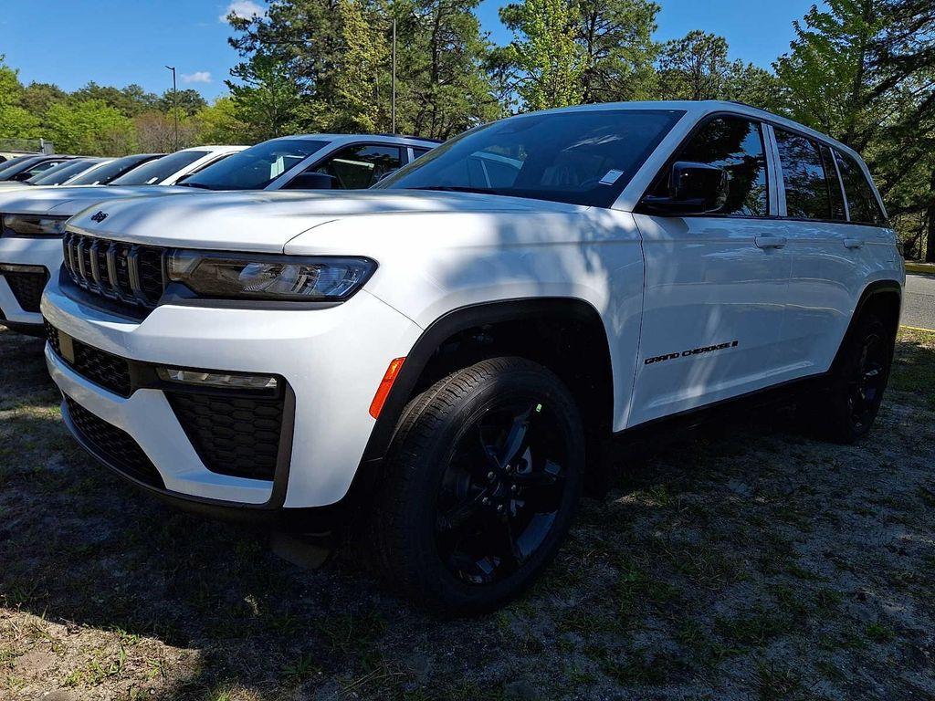 new 2026 Jeep Grand Cherokee car, priced at $52,430