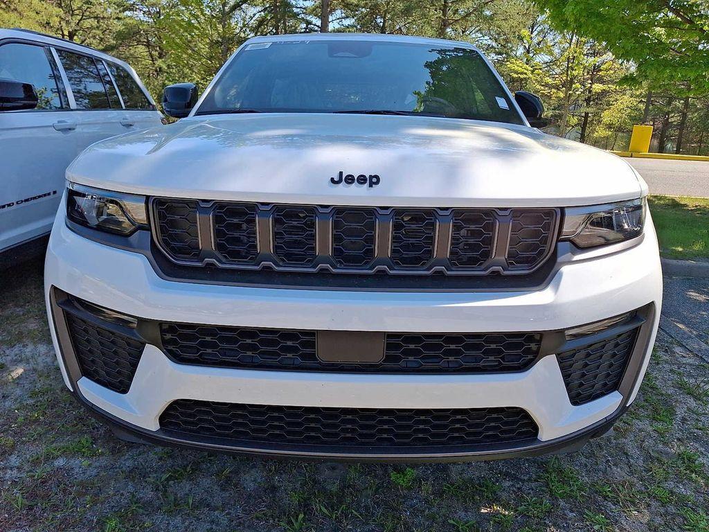 new 2026 Jeep Grand Cherokee car, priced at $52,430