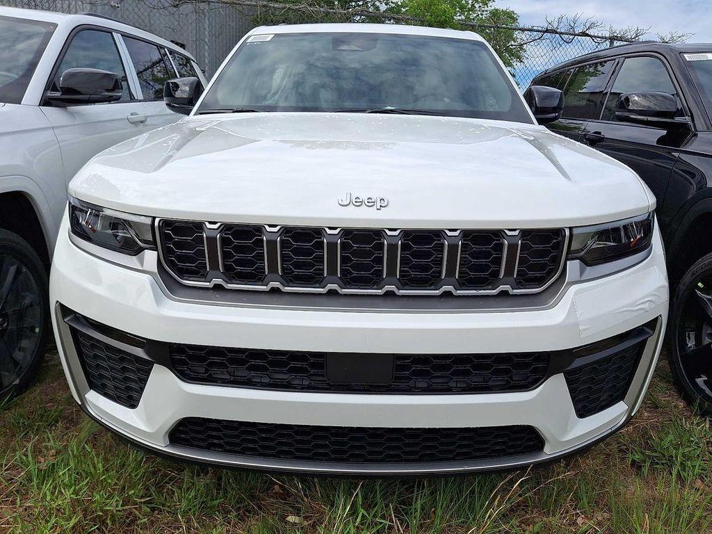 new 2026 Jeep Grand Cherokee car, priced at $50,659