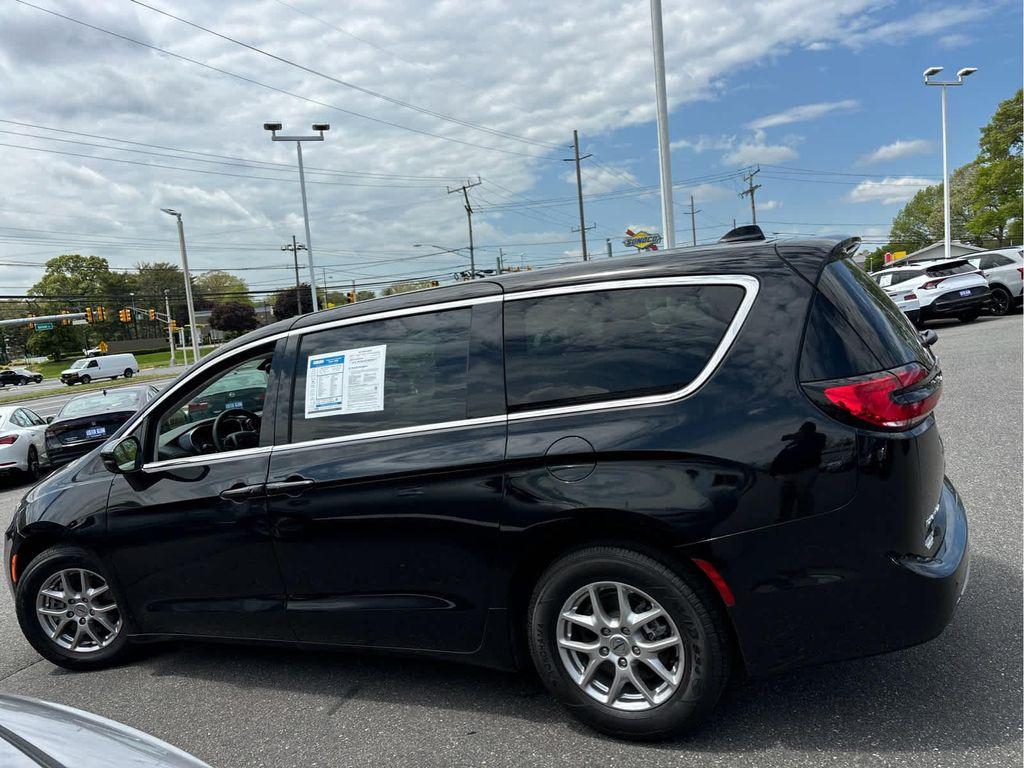 used 2024 Chrysler Pacifica car, priced at $28,220