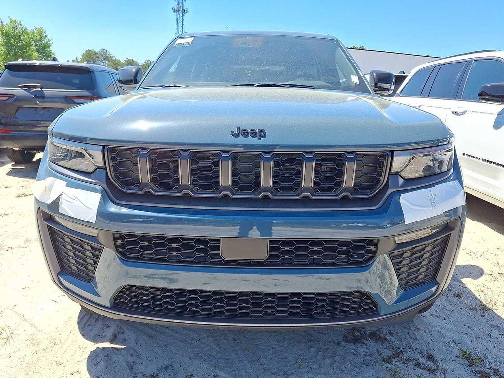new 2026 Jeep Grand Cherokee car, priced at $51,435