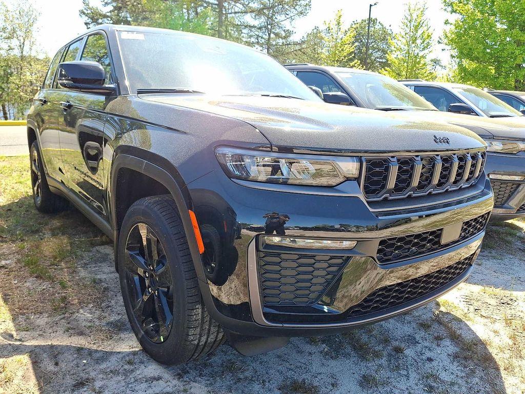 new 2026 Jeep Grand Cherokee car, priced at $53,025