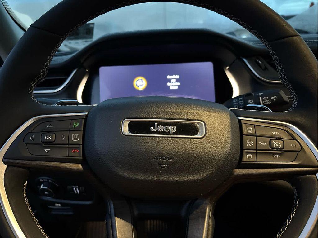 used 2023 Jeep Grand Cherokee car, priced at $31,222