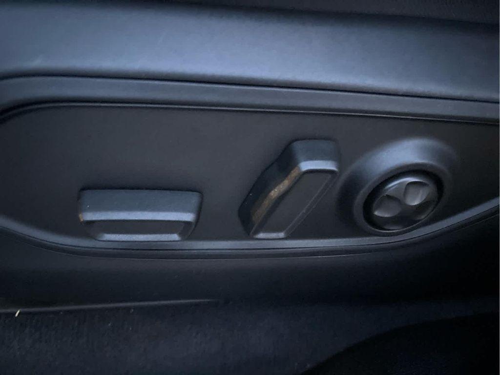 used 2023 Jeep Grand Cherokee car, priced at $31,222