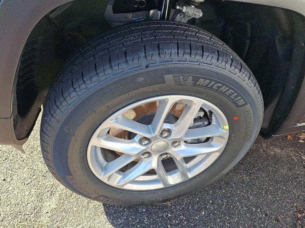 new 2025 Jeep Grand Cherokee L car, priced at $46,520