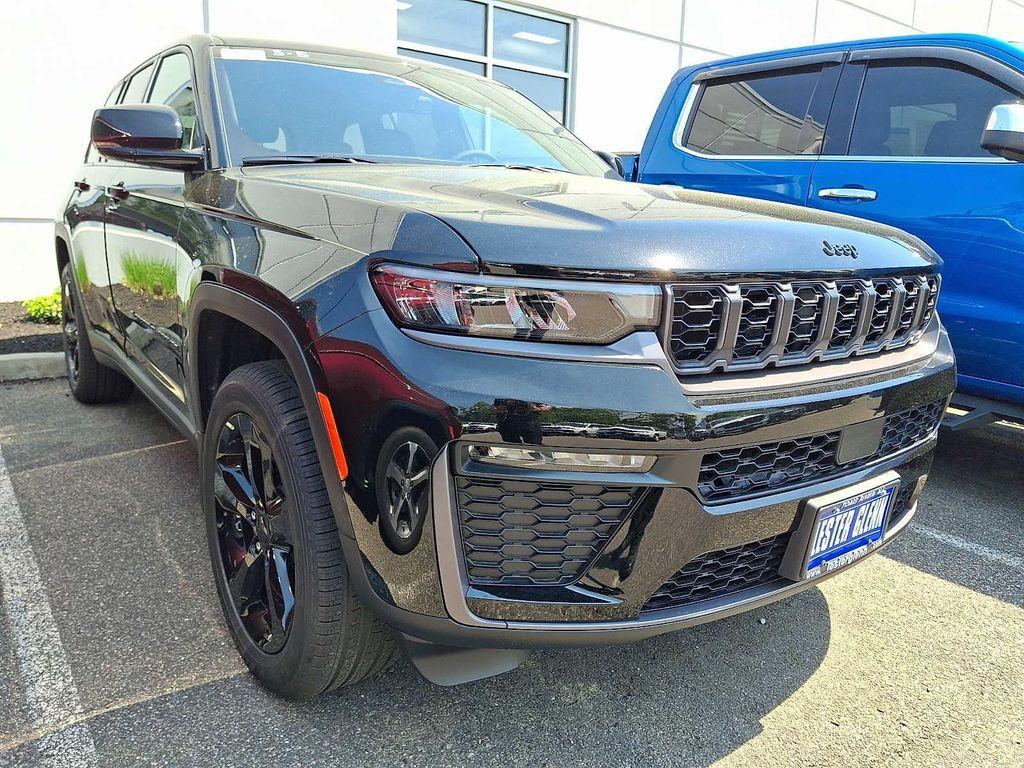 new 2026 Jeep Grand Cherokee car, priced at $53,774