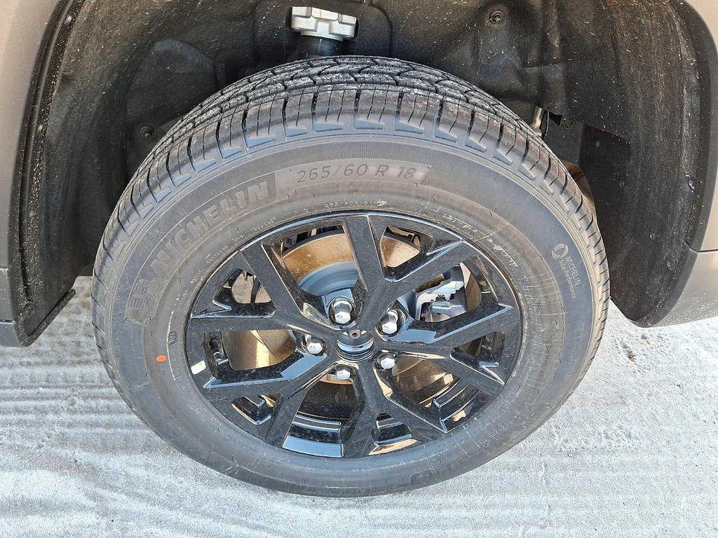 new 2026 Jeep Grand Cherokee car, priced at $50,199
