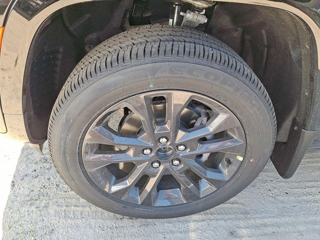 new 2026 Jeep Grand Cherokee car, priced at $56,774