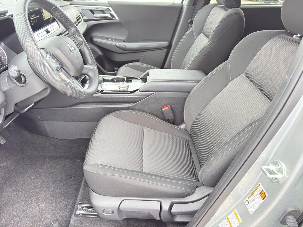 used 2025 Mitsubishi Outlander car, priced at $25,289