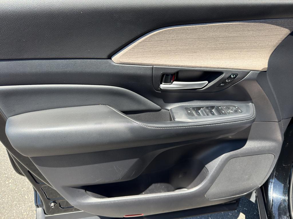 used 2025 Toyota Grand Highlander car, priced at $48,588