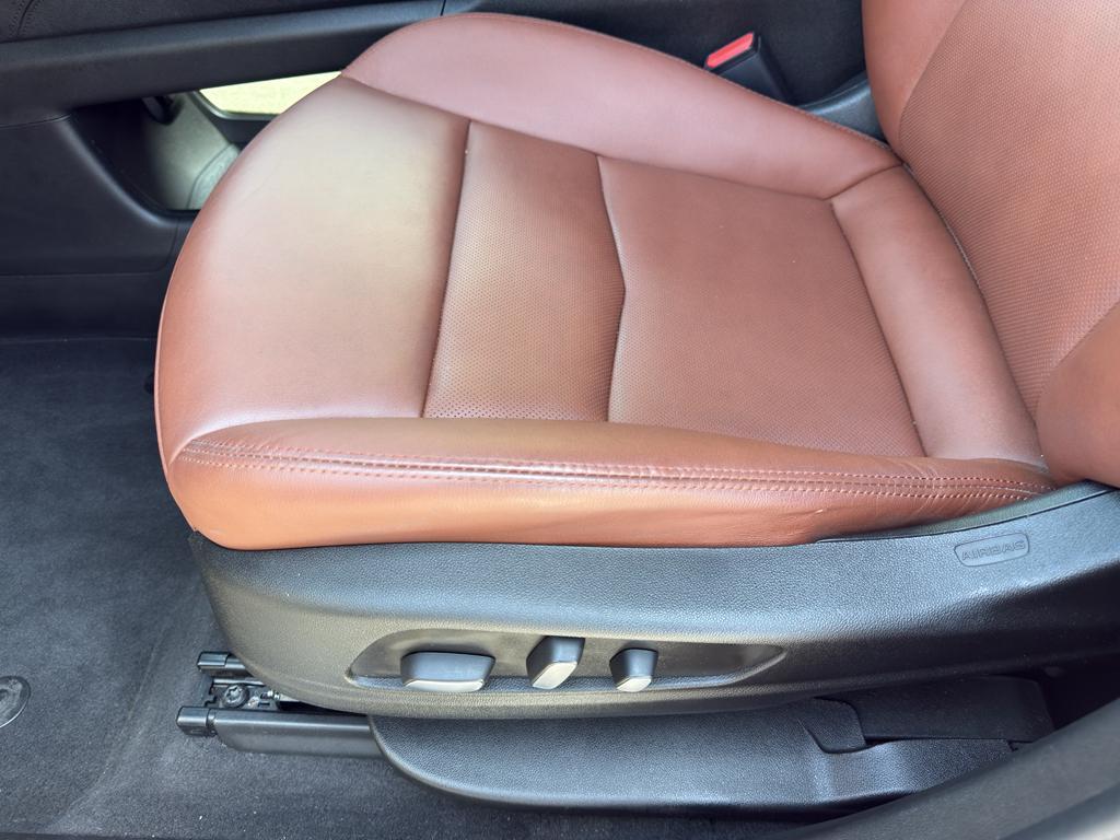 used 2023 Cadillac XT5 car, priced at $37,289