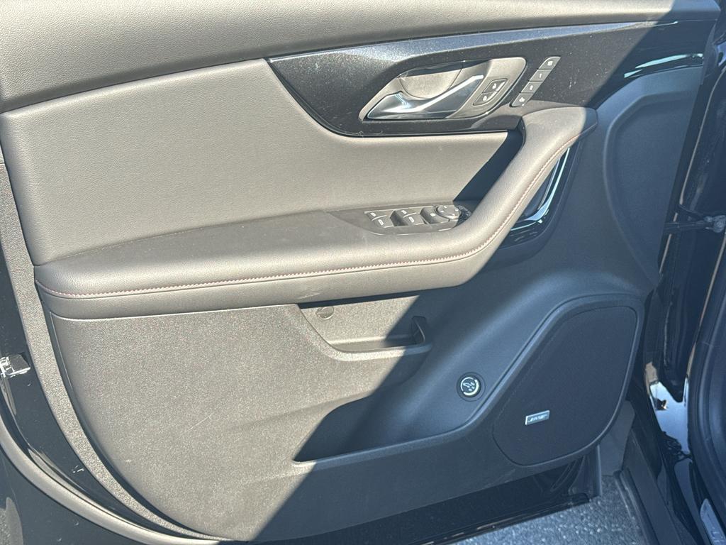 new 2025 Chevrolet Blazer car, priced at $43,040