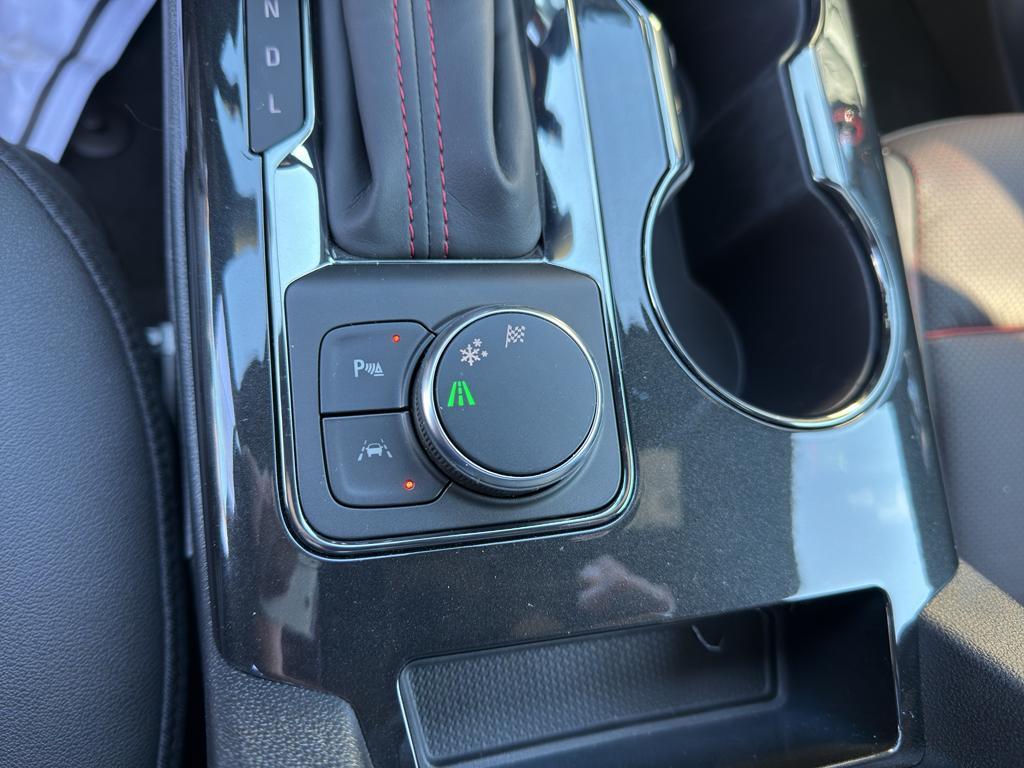 new 2025 Chevrolet Blazer car, priced at $43,040