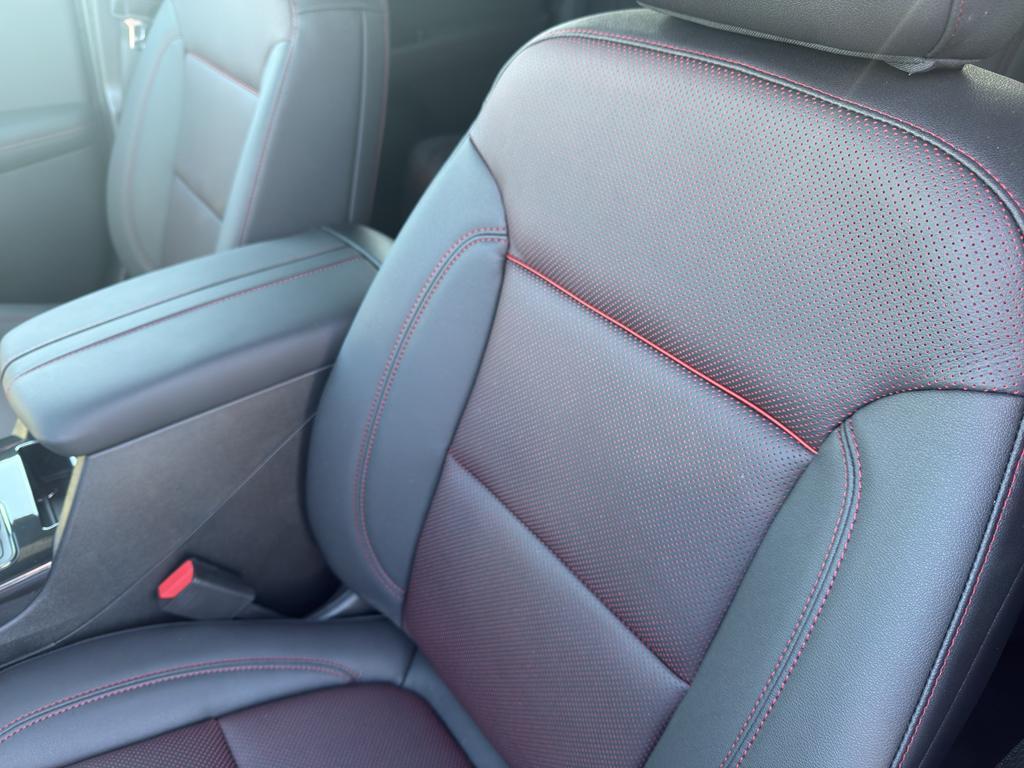 new 2025 Chevrolet Blazer car, priced at $43,040