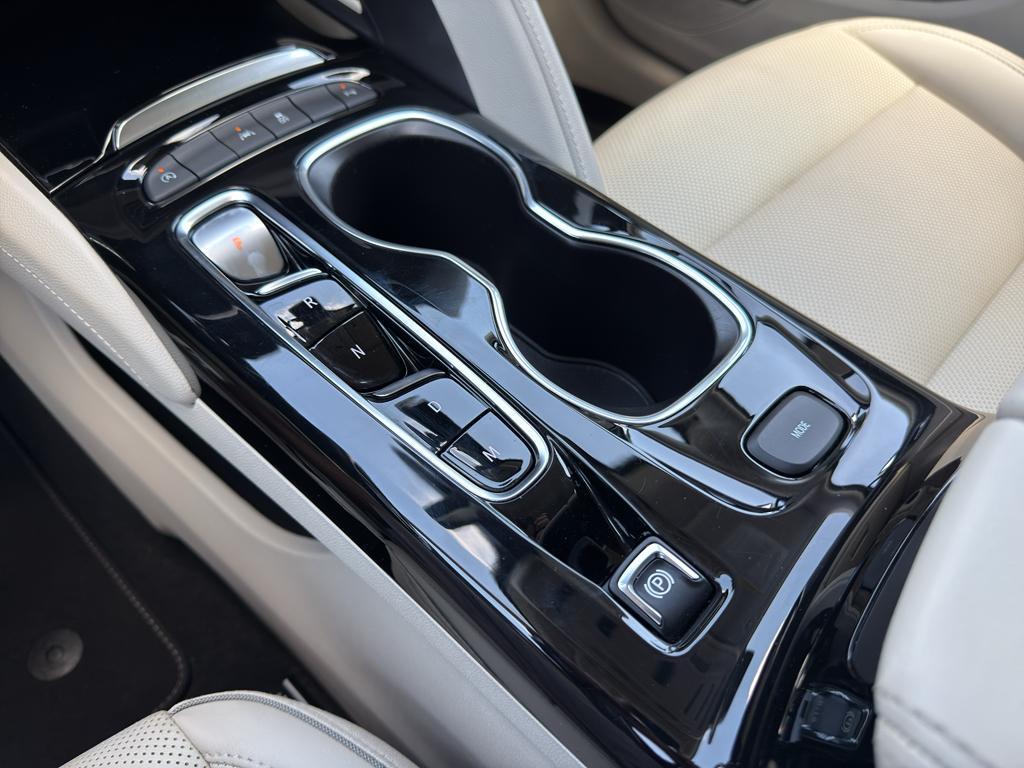 used 2022 Buick Envision car, priced at $23,998