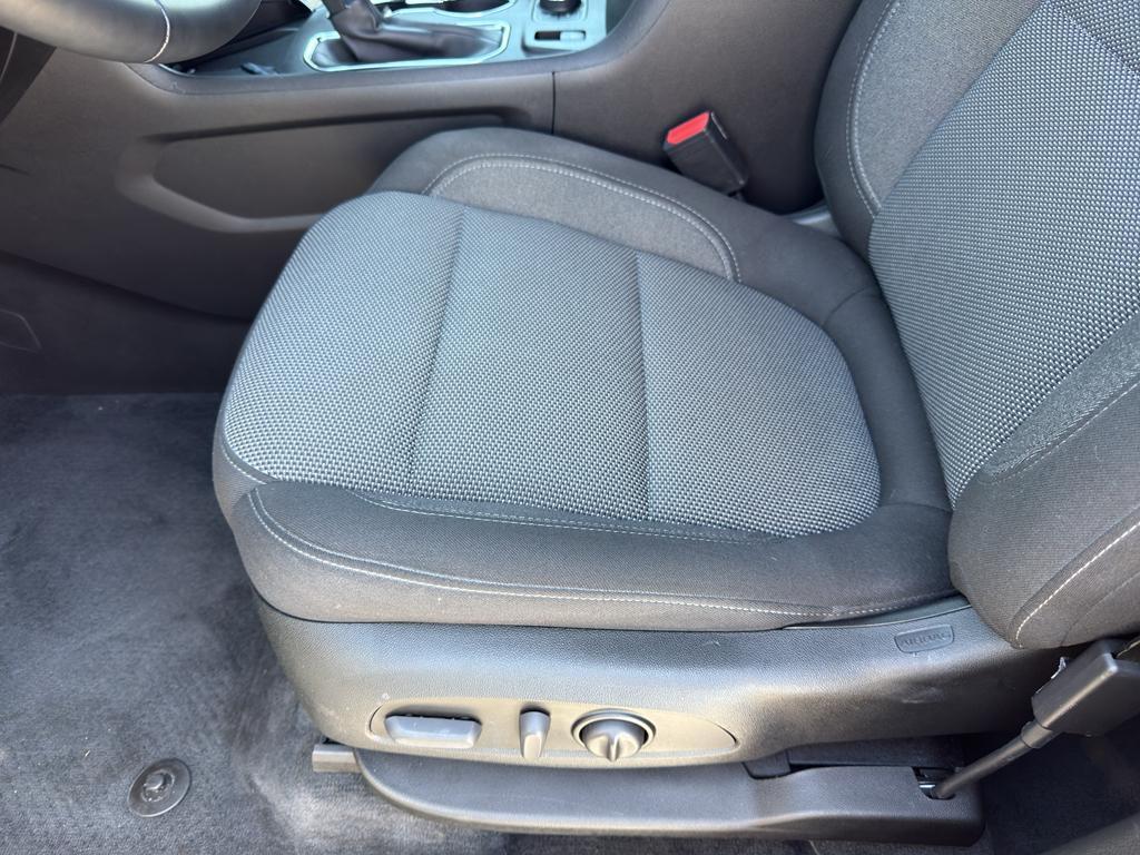 used 2023 Chevrolet Traverse car, priced at $29,489