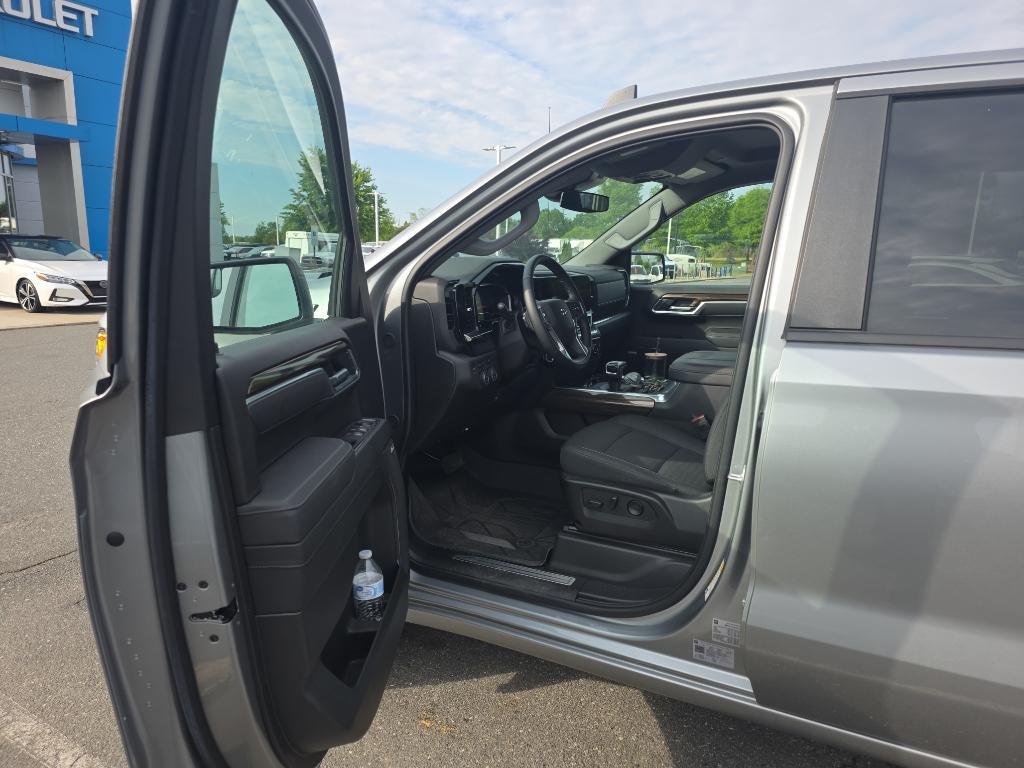 used 2025 Chevrolet Silverado 1500 car, priced at $52,550