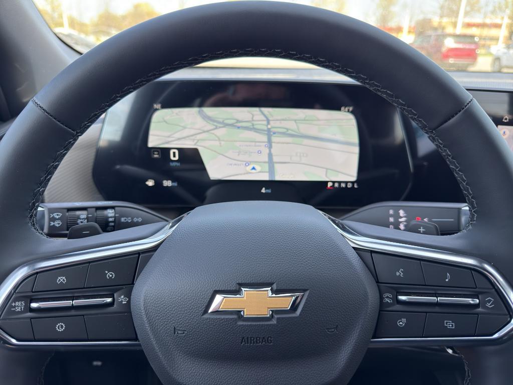 new 2026 Chevrolet Equinox car, priced at $31,610