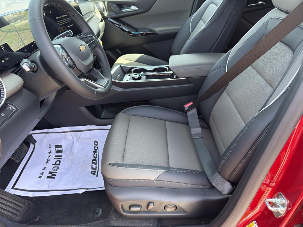 new 2026 Chevrolet Equinox car, priced at $31,610