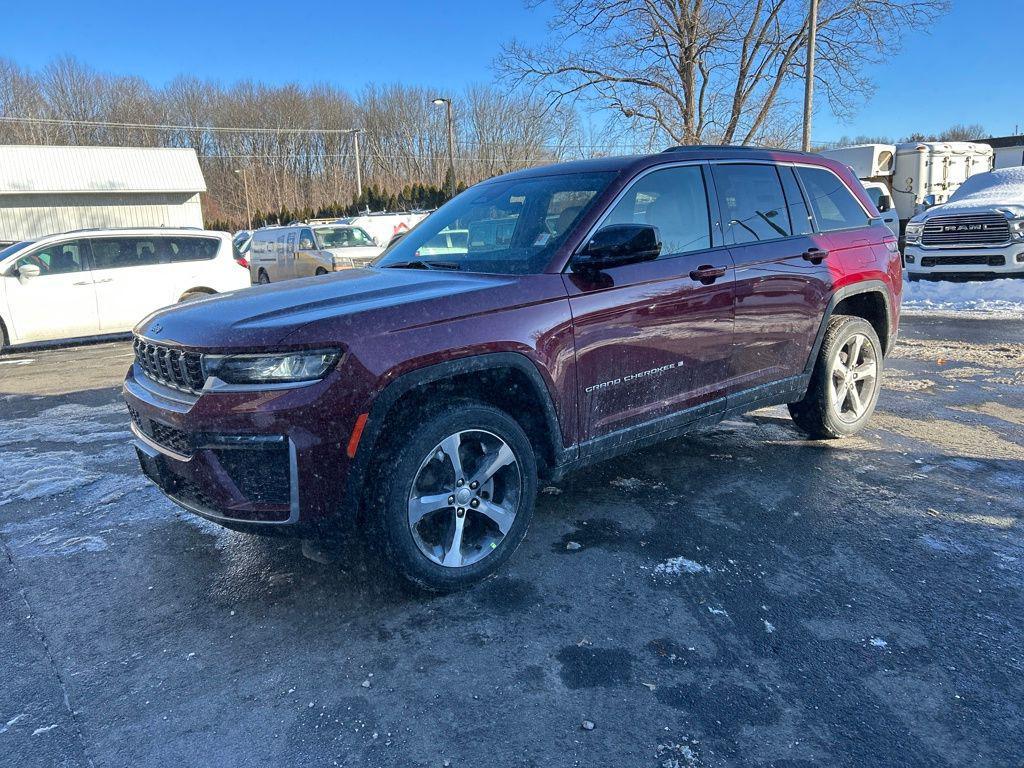 new 2026 Jeep Grand Cherokee car, priced at $47,985