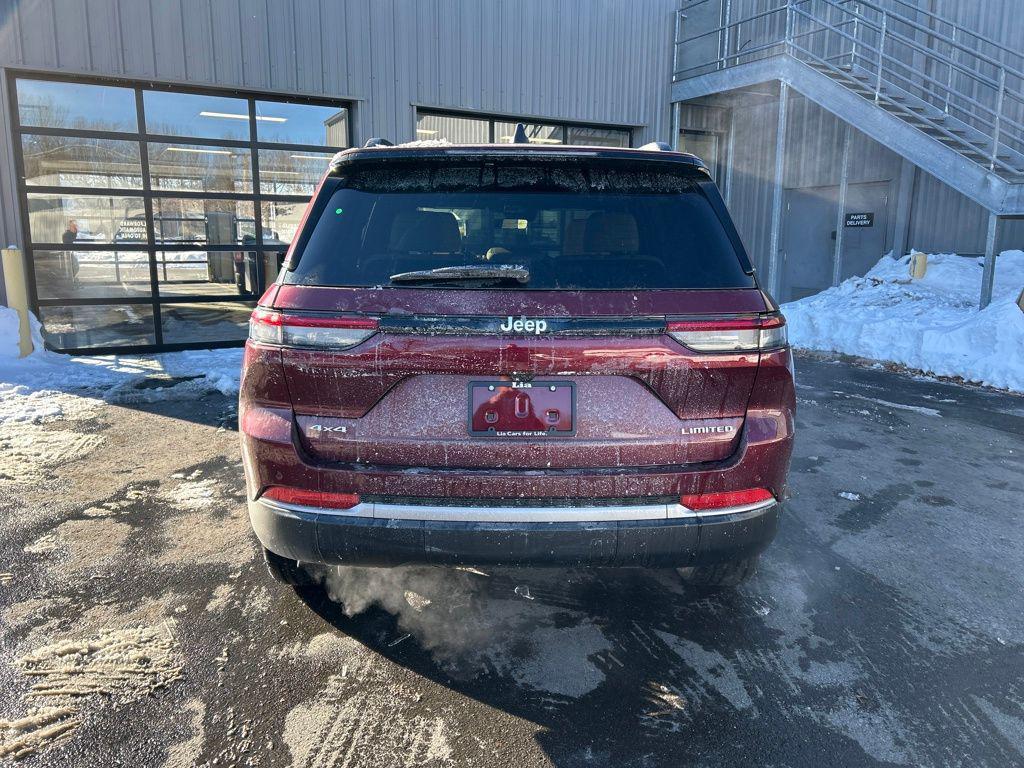 new 2026 Jeep Grand Cherokee car, priced at $47,985