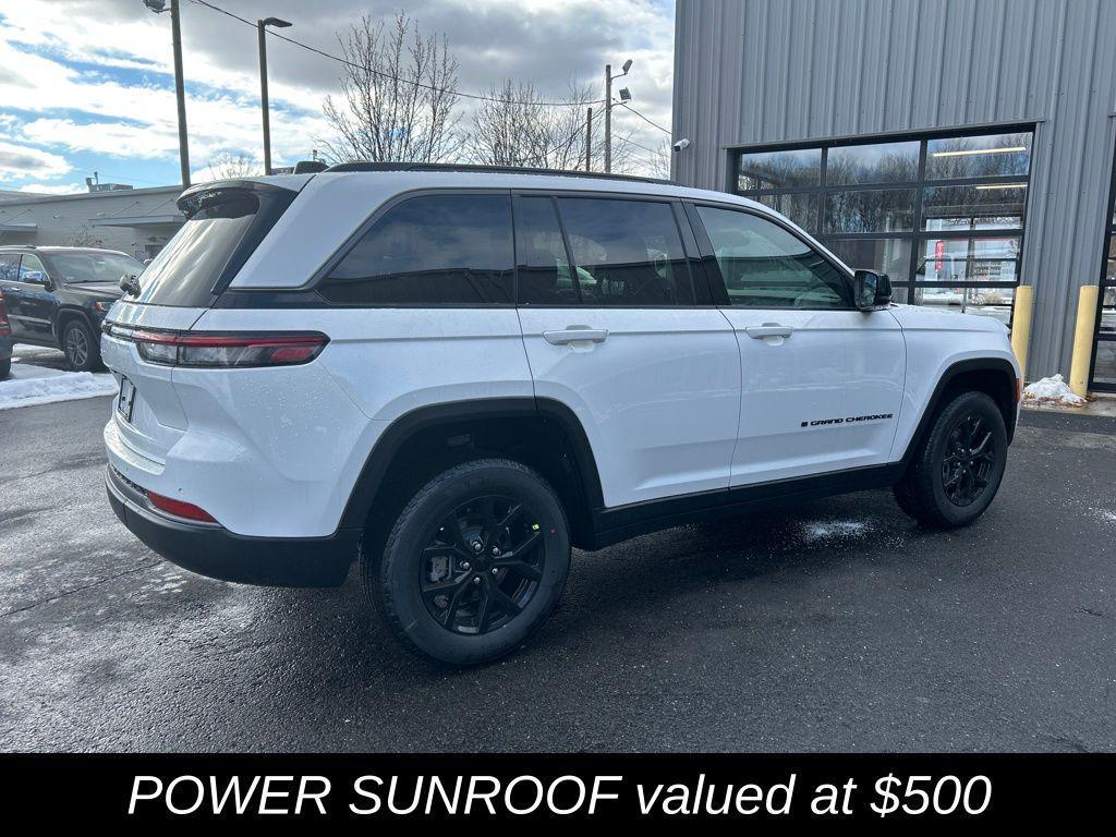 new 2026 Jeep Grand Cherokee car, priced at $47,180